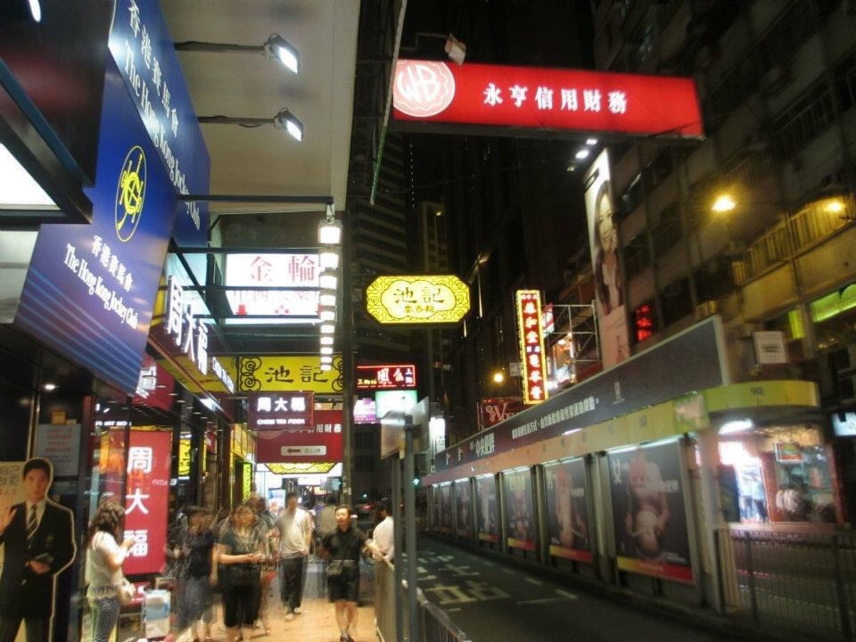 SOHO。過去に何度も行ってるのにナゾに毎回雨。オシャレな街並みなのに一度...