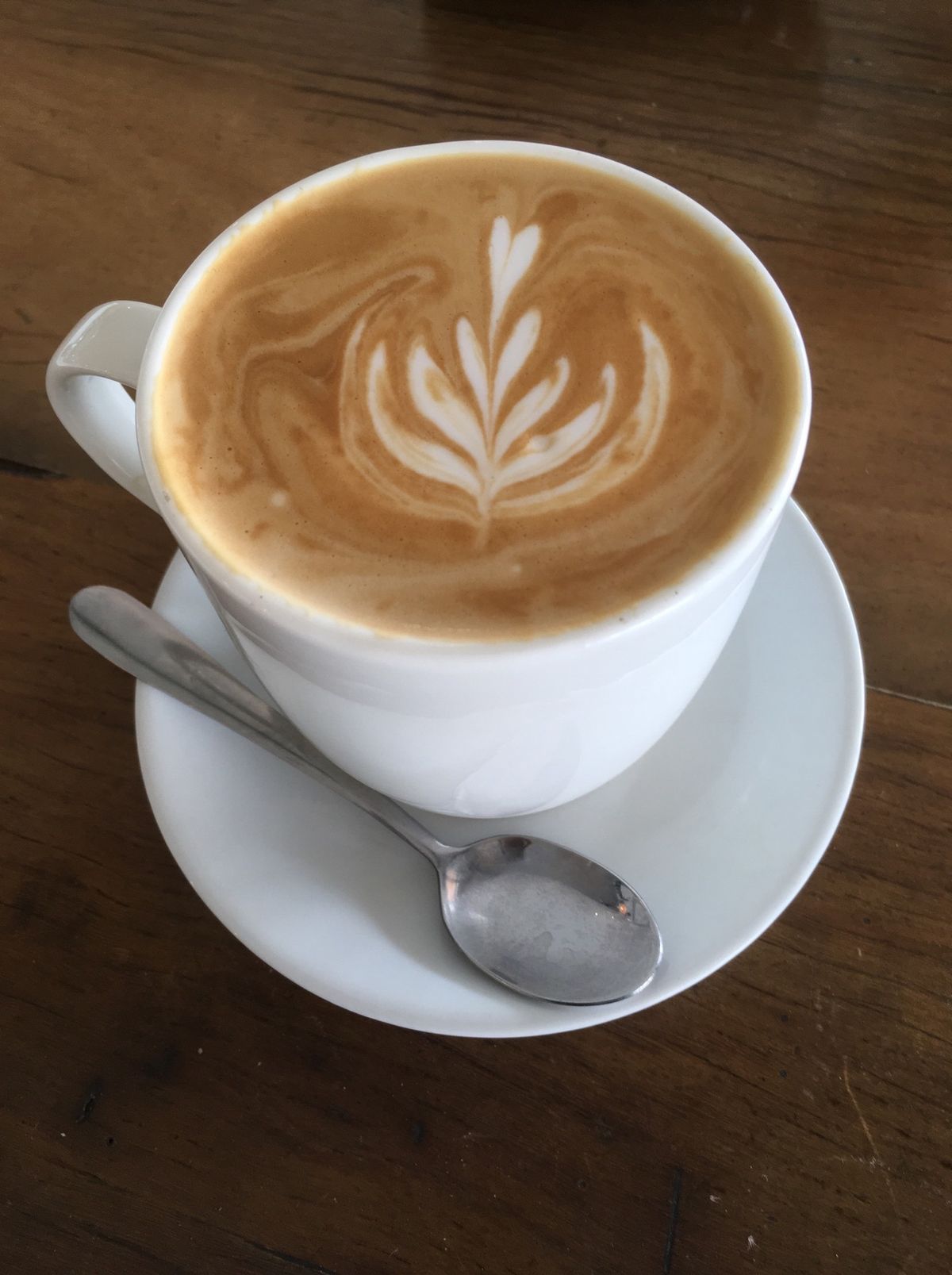 お洒落なカフェで☕️breakfast🍴
お天気悪かったけど海が近くって良...