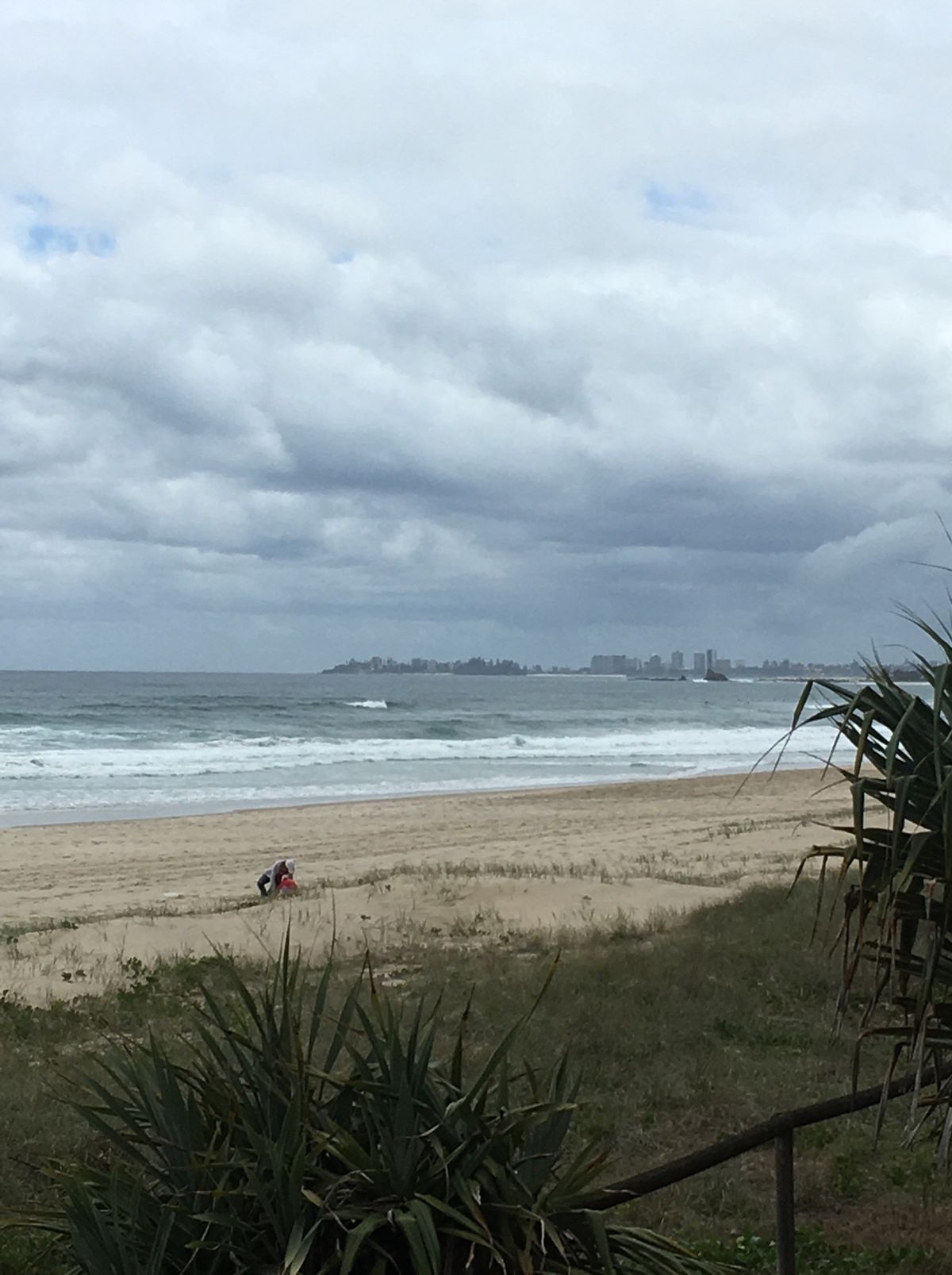 お洒落なカフェで☕️breakfast🍴
お天気悪かったけど海が近くって良...