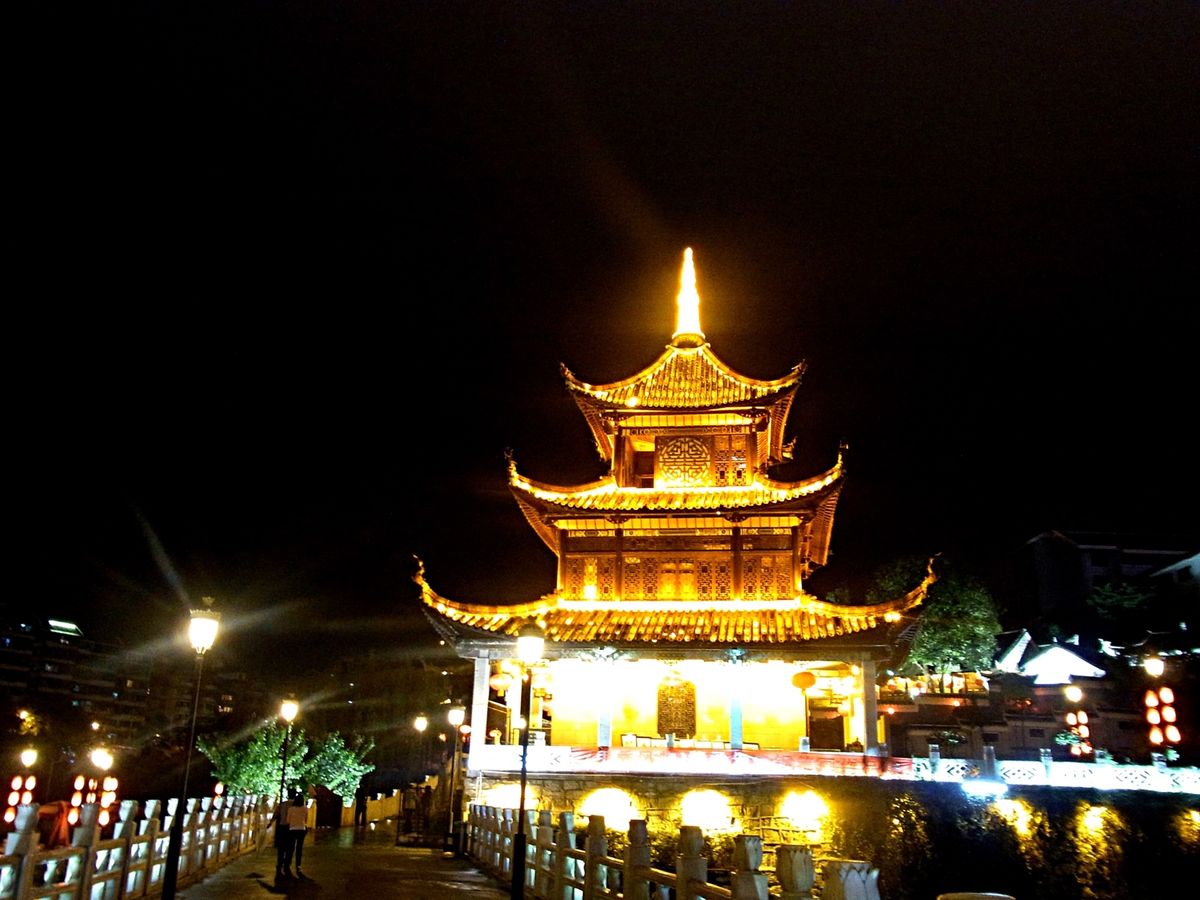 貴陽
貴州省の省都　貴陽市はかなりの大都会