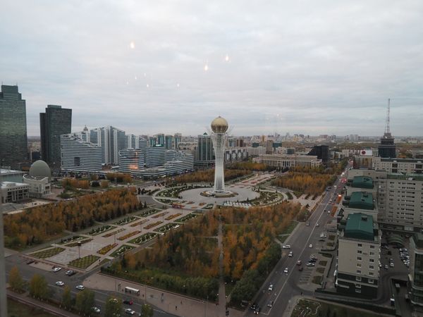 カザフスタン・アスタナ「カザフスタン　自然豊かなアルマトイ と未来都市アスタナ 」の写真：アスタナ 
国土の広いカザフスタン、アル...