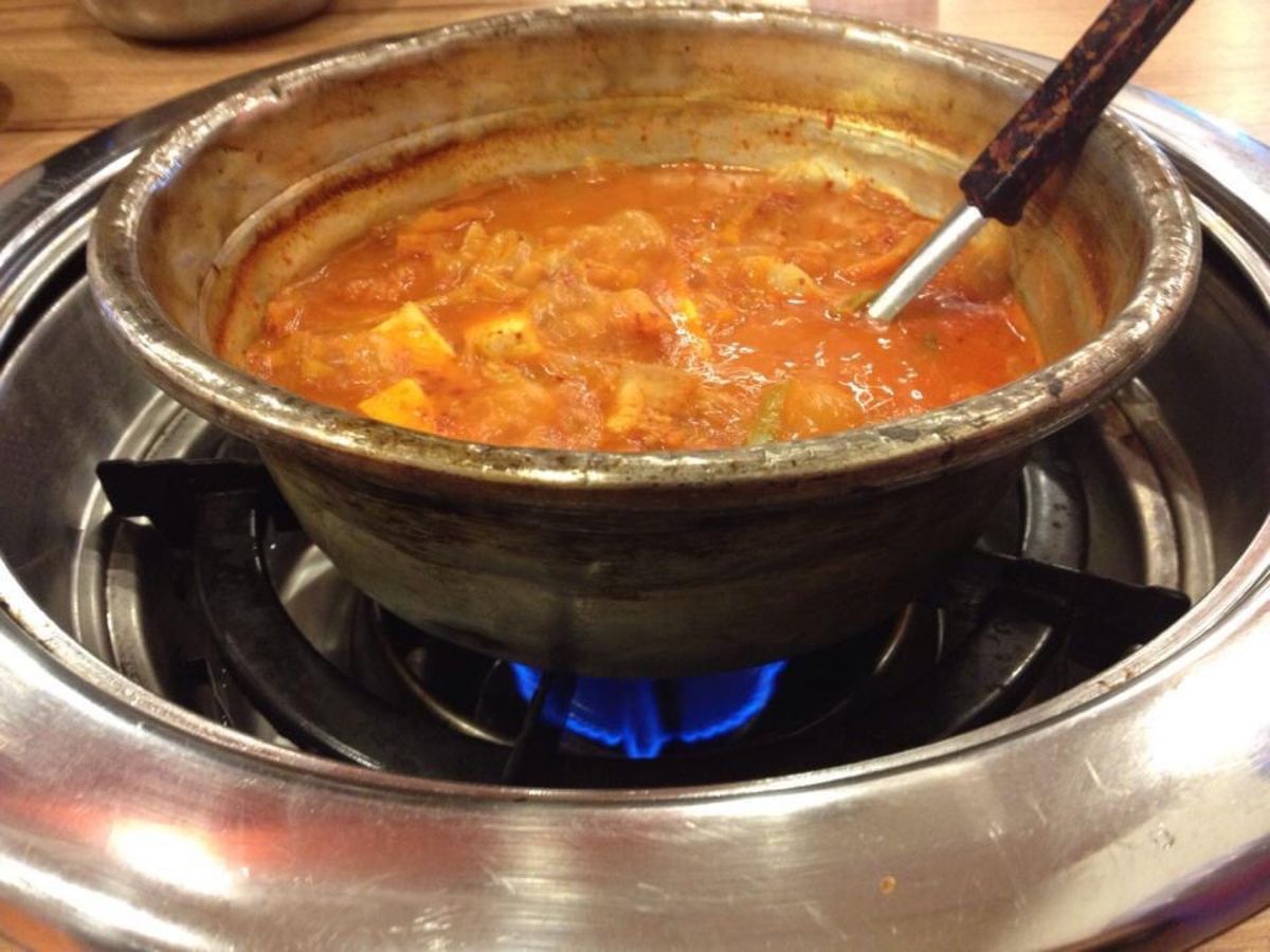 ソウルも桜が綺麗。
イデのレストラン。おばさんがメニューにはないものを作っ...