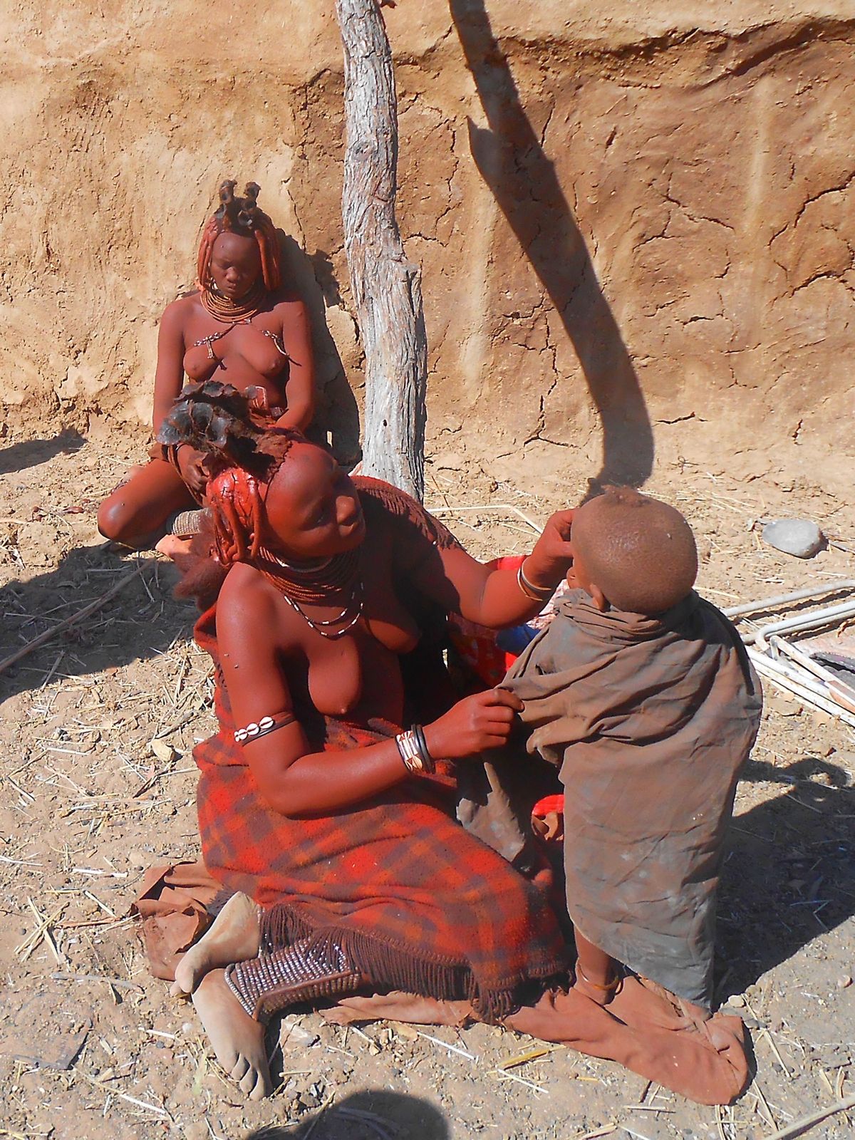 オプウォ
ナミビアの首都ウィントフックから北にレンタカーを走らせること70...