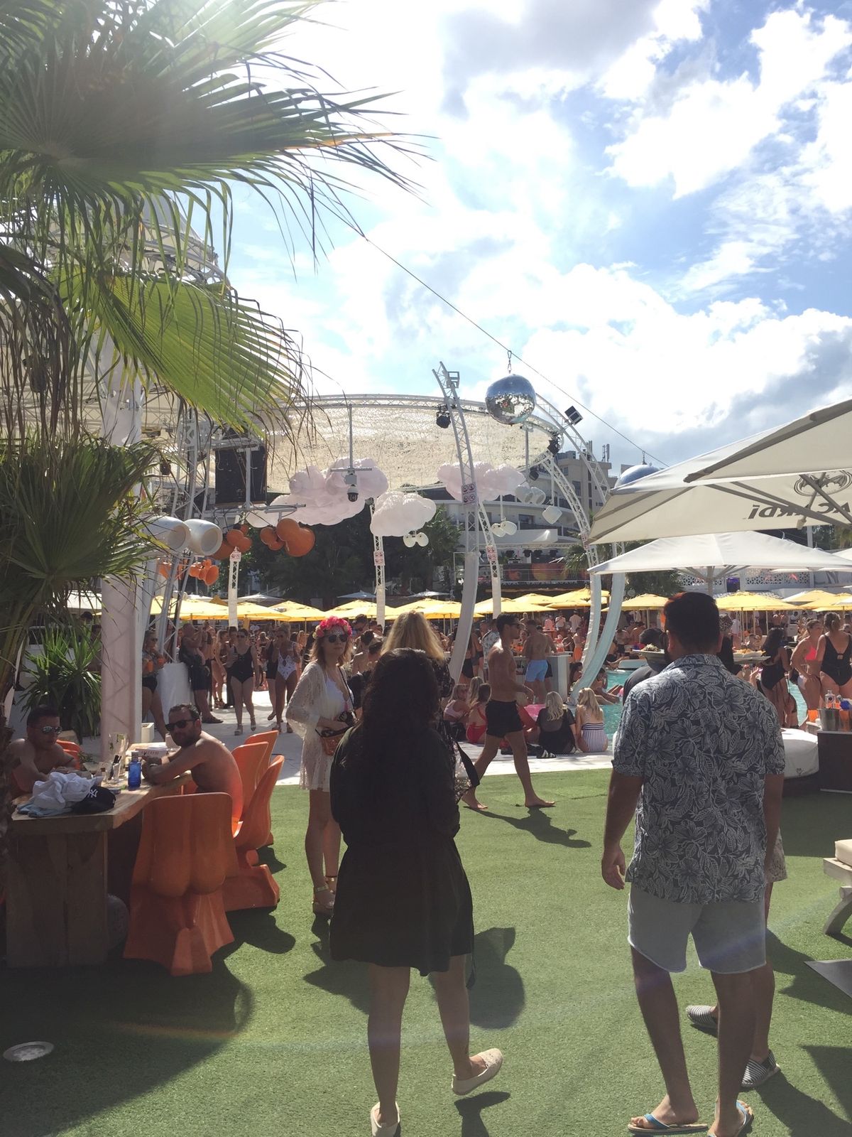 イビザビーチパーティー！
天国