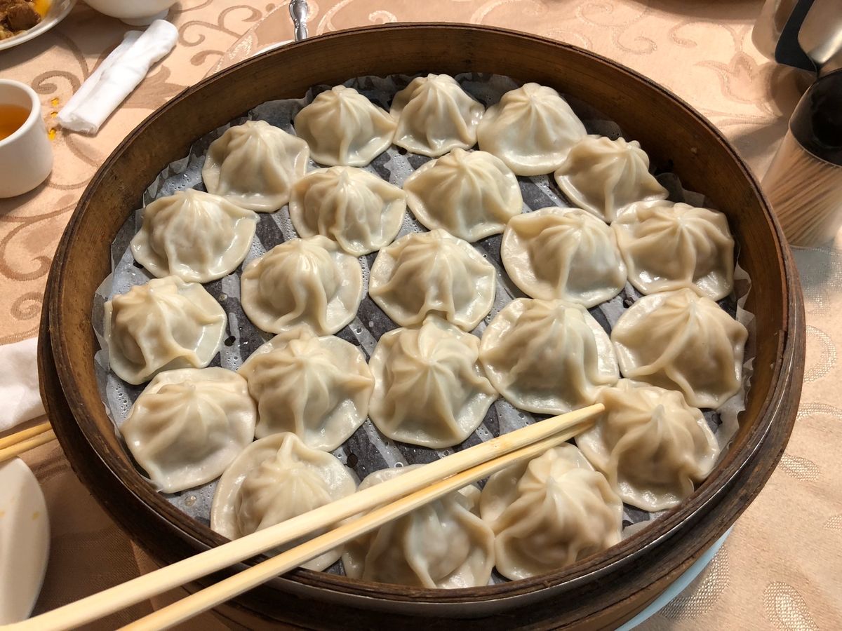 昼食は「春梅子餐庁」で頂き、「足つぼマッサージ」と「中正紀念堂」を周ってツ...