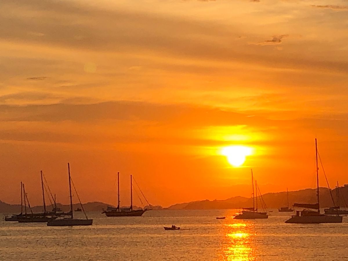 ブキッビンタンで現地集合して年越し
年が明けたらそれぞれ別の目的地へ