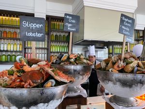 ラッフルズホテルのサンデーブランチ