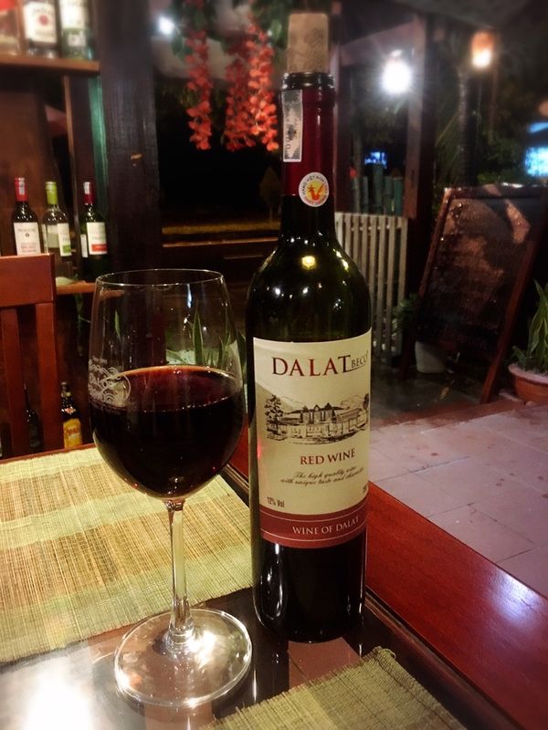 ベトナム・ダナン「ベトナム３都市旅行」の写真：DALATワイン　安ウマ
