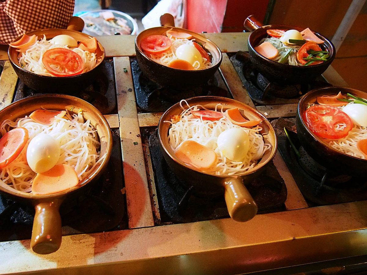 昆明市
多くの少数民族が住む昆明には、独特の名物料理が多数あります
中でも...