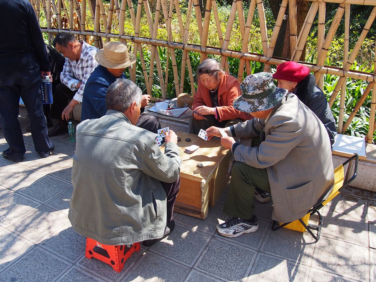 昆明市
多くの少数民族が住む昆明には、独特の名物料理が多数あります
中でも...