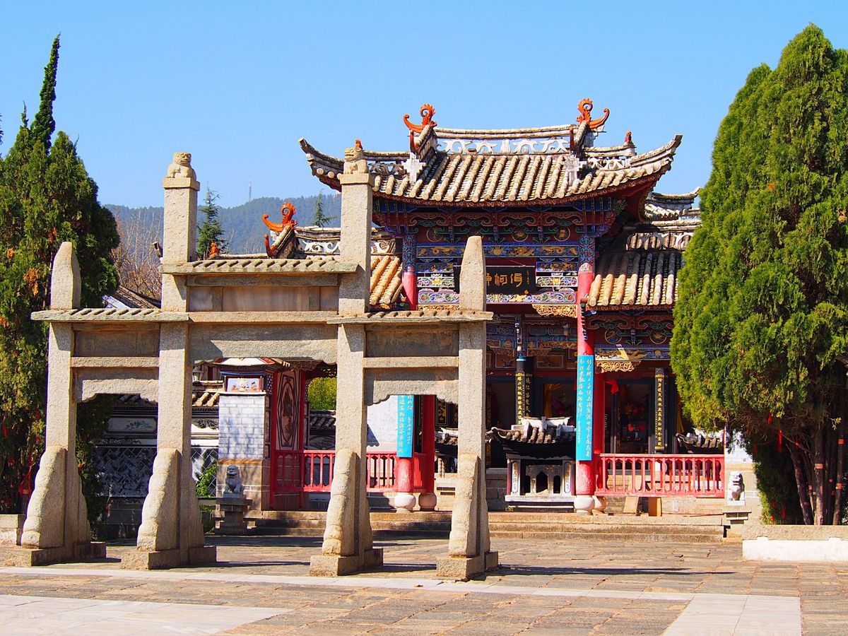 昆明市
多くの少数民族が住む昆明には、独特の名物料理が多数あります
中でも...