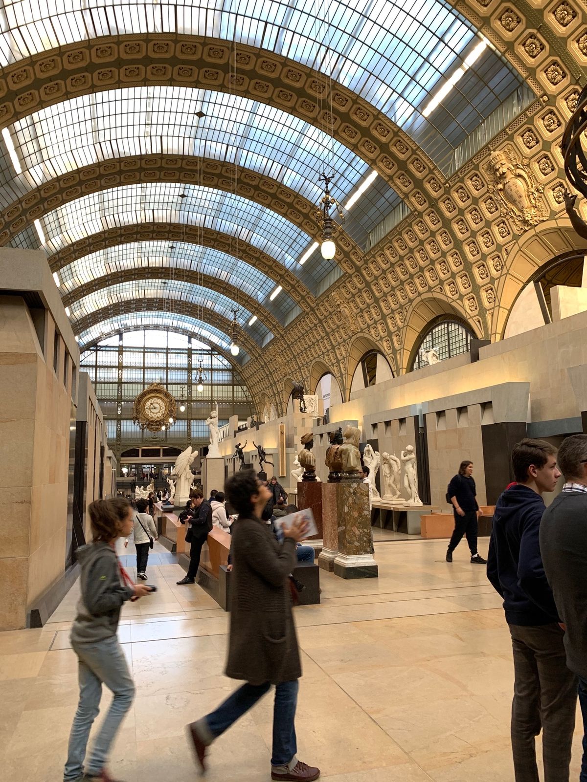 オルセー美術館。
大好きな美術館です。
季節展と言いますか行く度に違う期間...