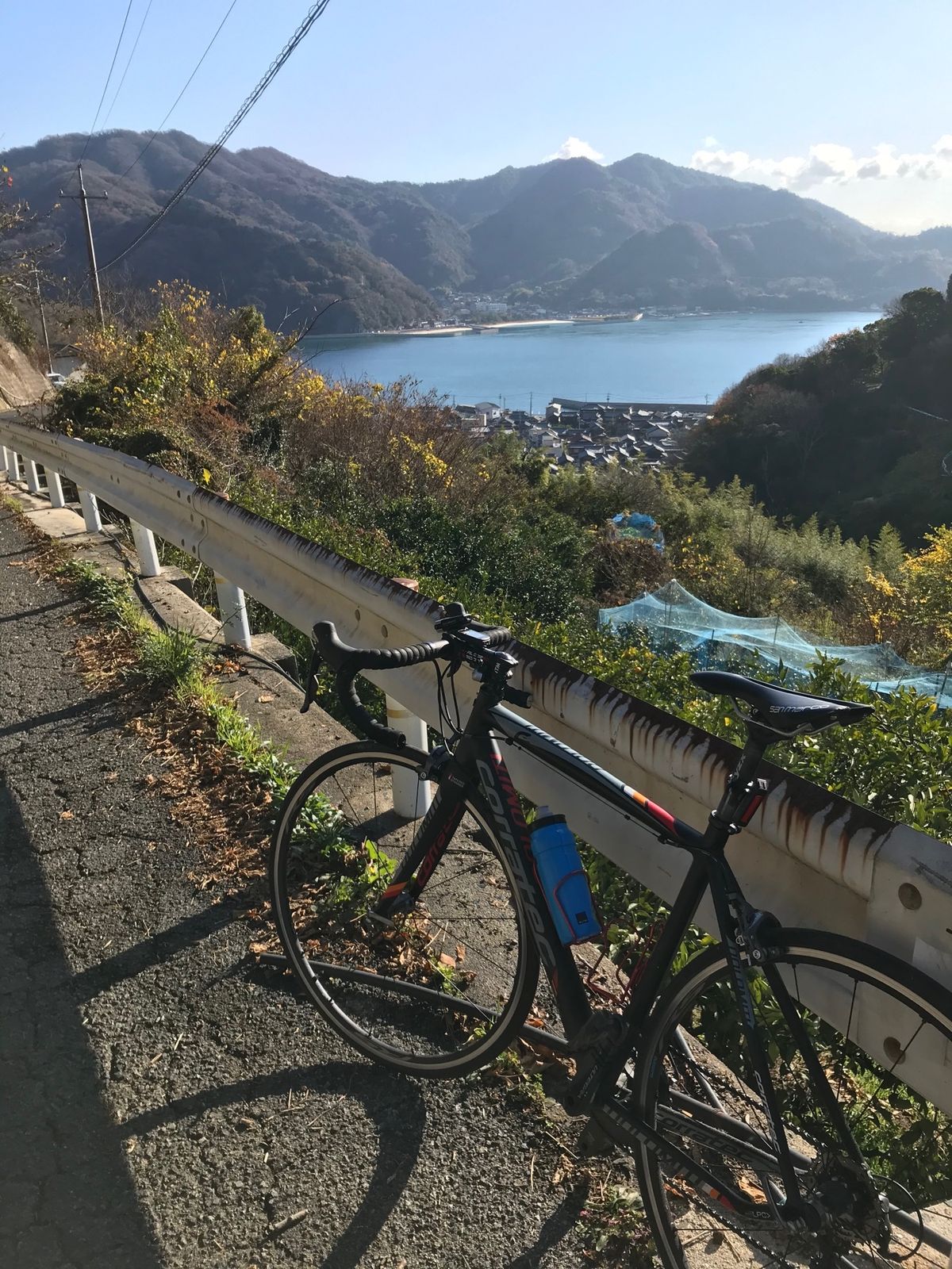 2日目はとびしま海道。岡村島から大崎下島、豊島、上蒲刈島、下蒲刈島を経て呉...