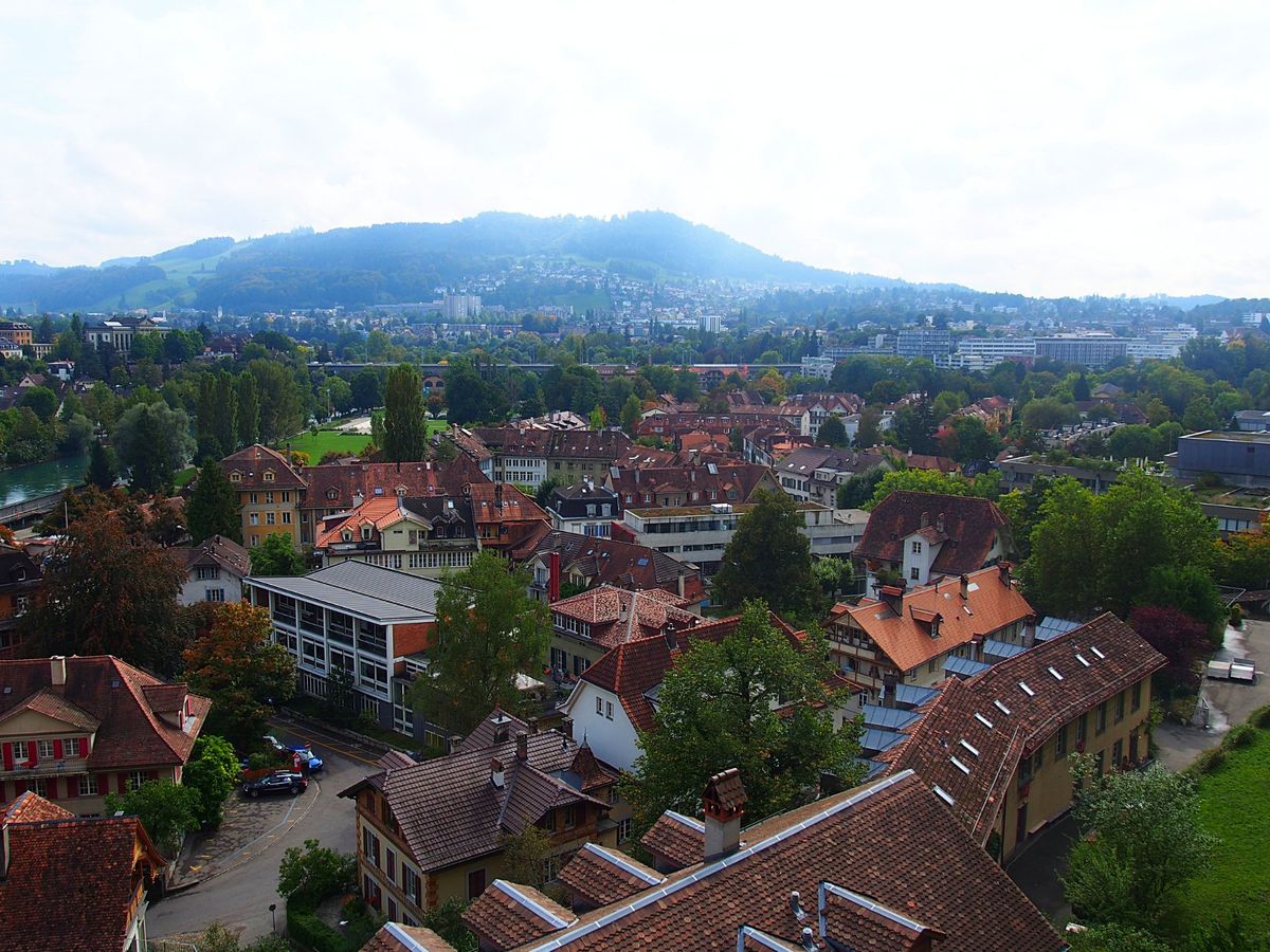 ベルン
首都ベルンは小さくて趣深い街
通りの至るところにある16世紀の噴水...