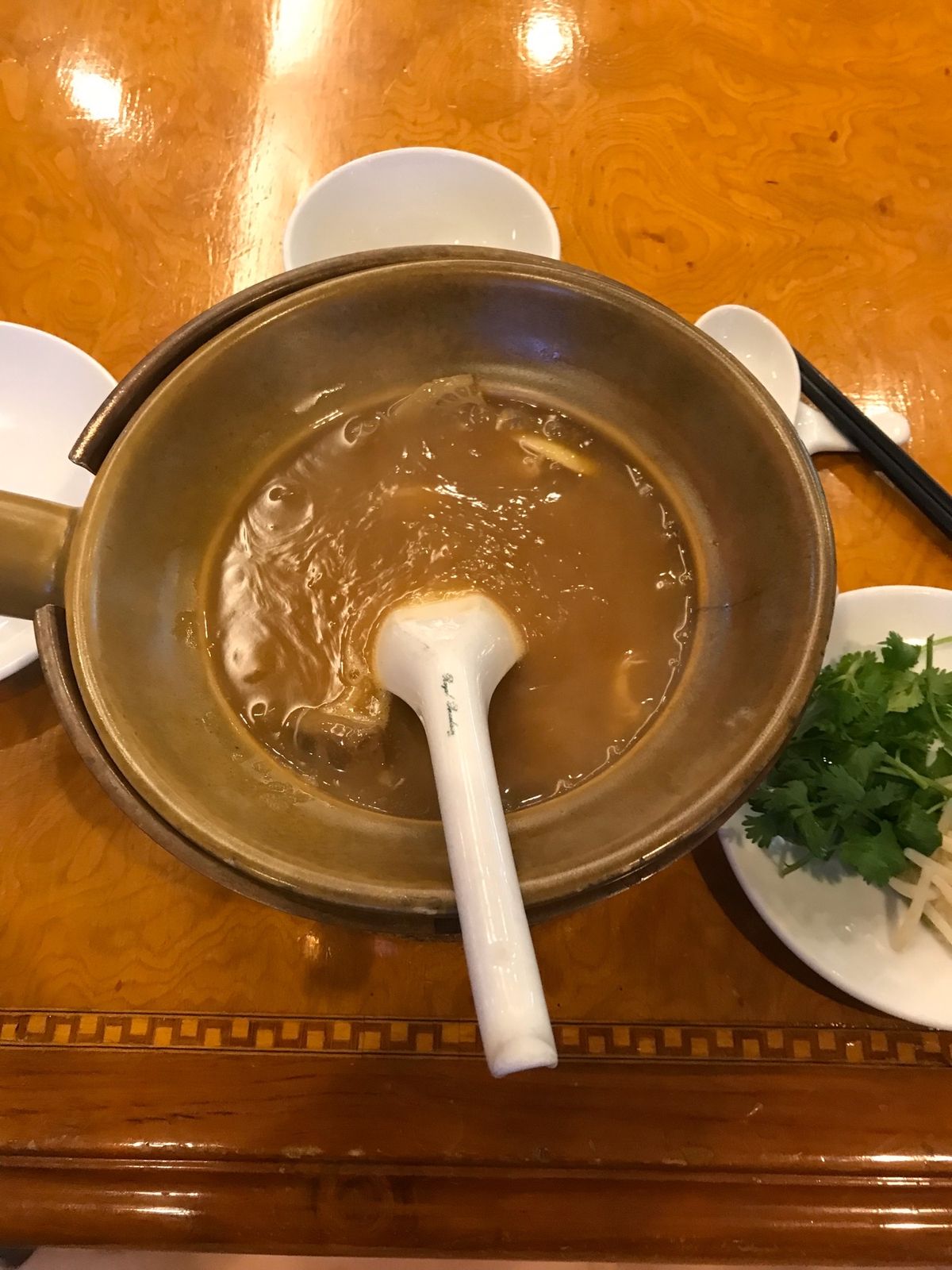 ピンシャークフィンのふかひれスープ、S&Pのカオソイ、タイラーメン(クイッ...