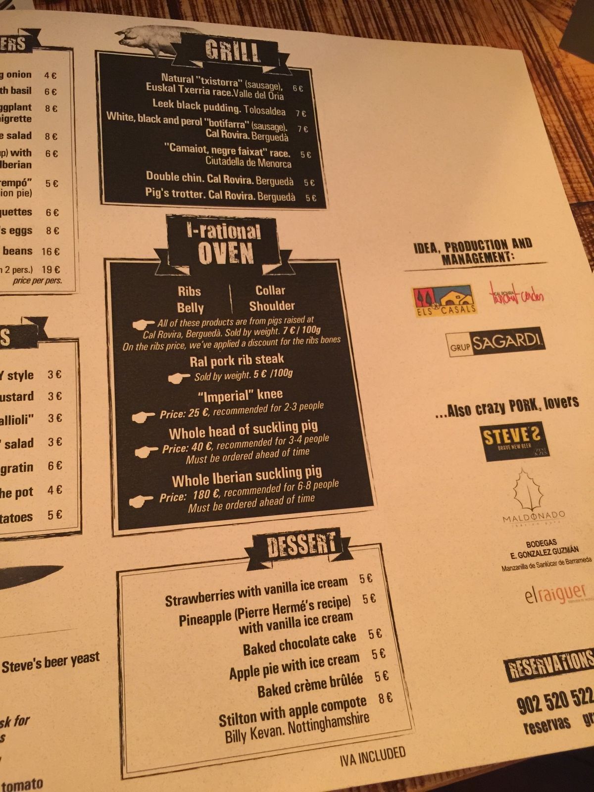 ご飯その3
豚のお店。内装すごくおしゃれで美味しい！
でもボリューミーで食...