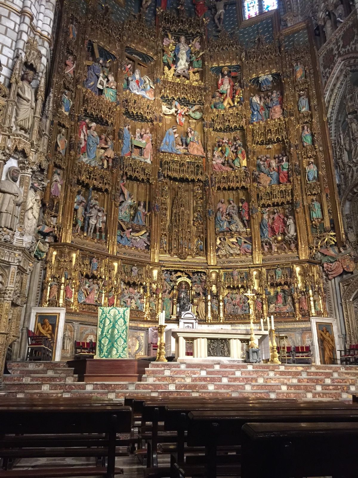 トレドはサイコーでした！！
一番よかった…。
大聖堂や島の感じもとても感動...