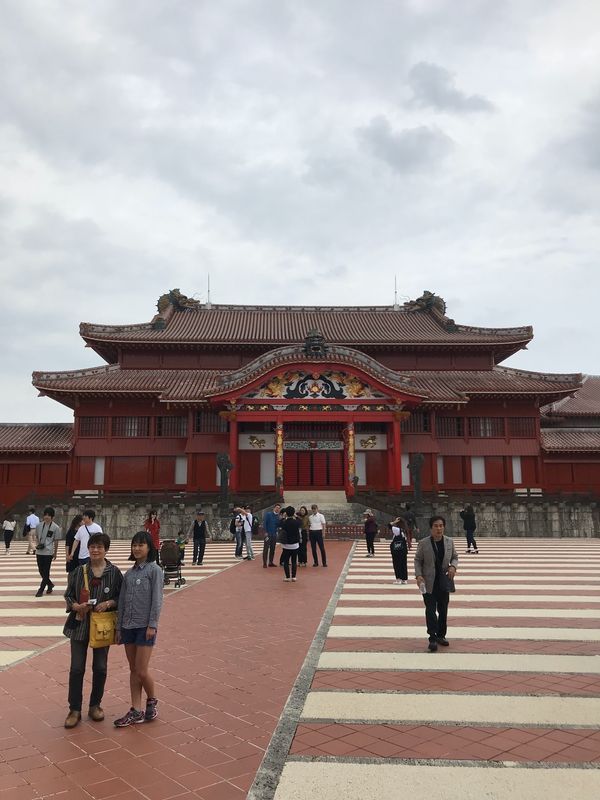 日本「沖縄への旅」の写真：首里城、美ら海水族館、花人逢、りょう次