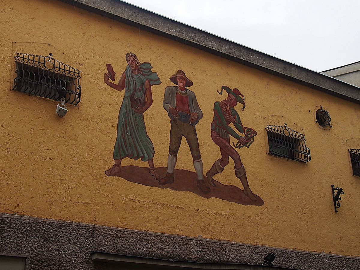 ハルインチロル
小さな街のなかに音楽が響き渡り、優しくて素敵な街でした