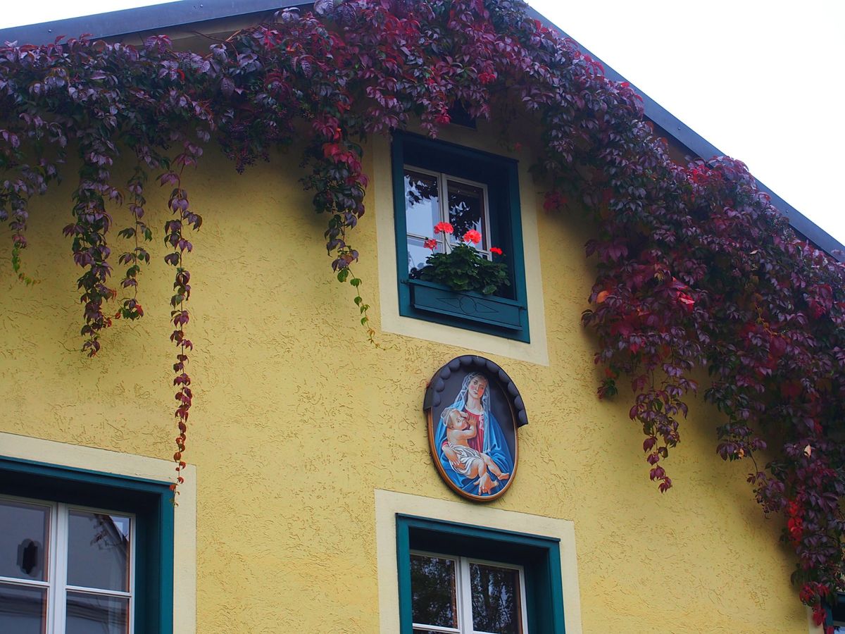 ハルインチロル
小さな街のなかに音楽が響き渡り、優しくて素敵な街でした