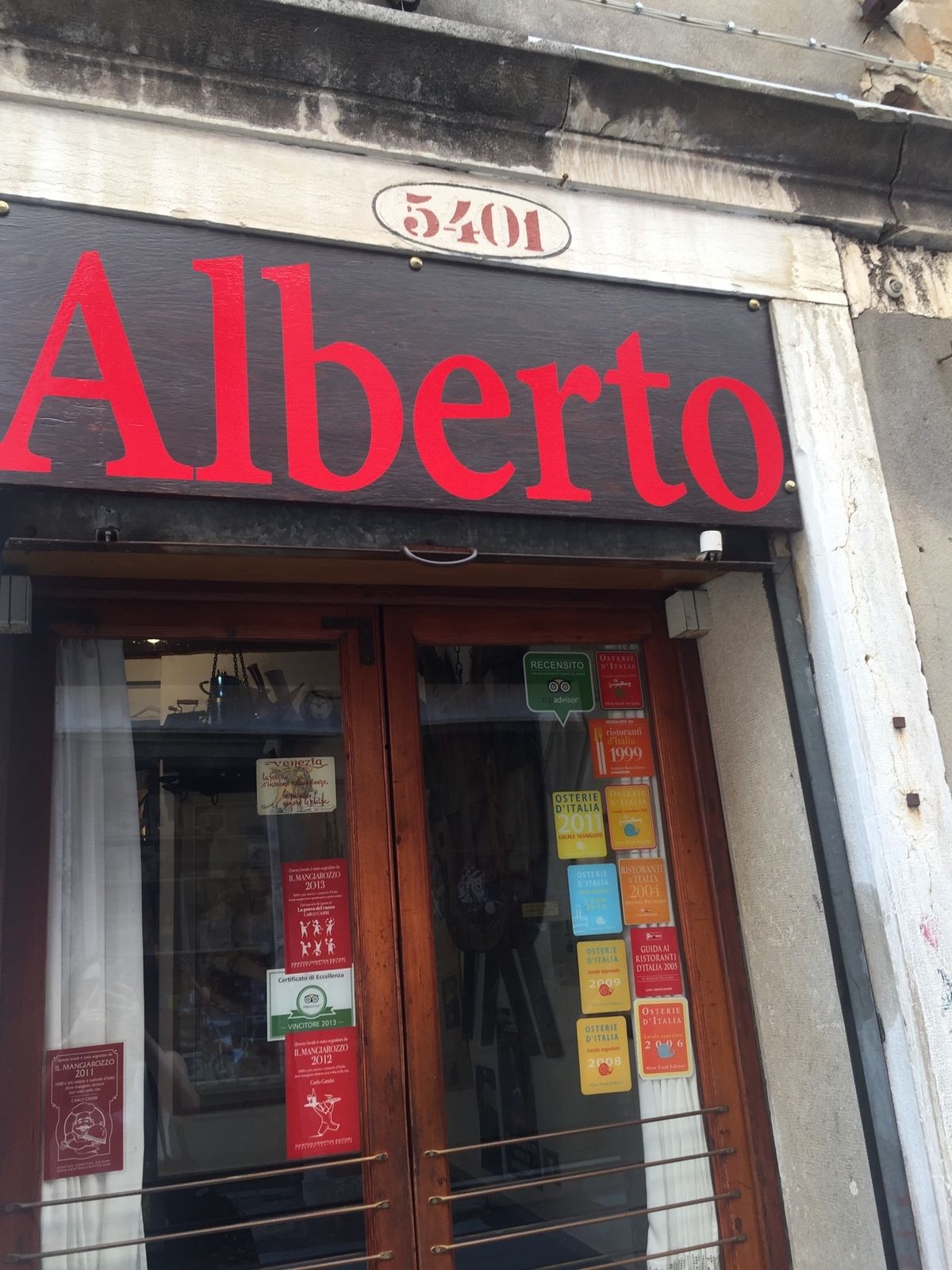 最終日のパスタ！
ベネツィア。
イカスミパスタ本当ーに美味しかったです…。