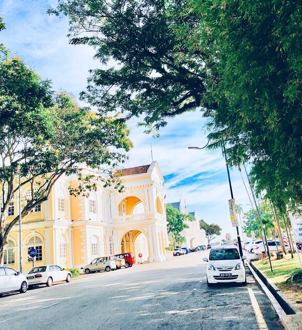 マレーシア・ペナン島「地球１周🌎　マレーシア🇲🇾」の写真：綺麗なところとスラムっぽいところ