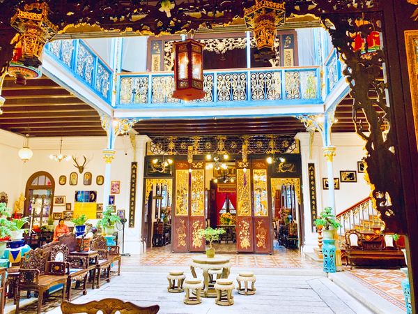 マレーシア・ペナン島「地球１周🌎　マレーシア🇲🇾」の写真：旧中華富豪のお家✨
置いてあるものはいろ...