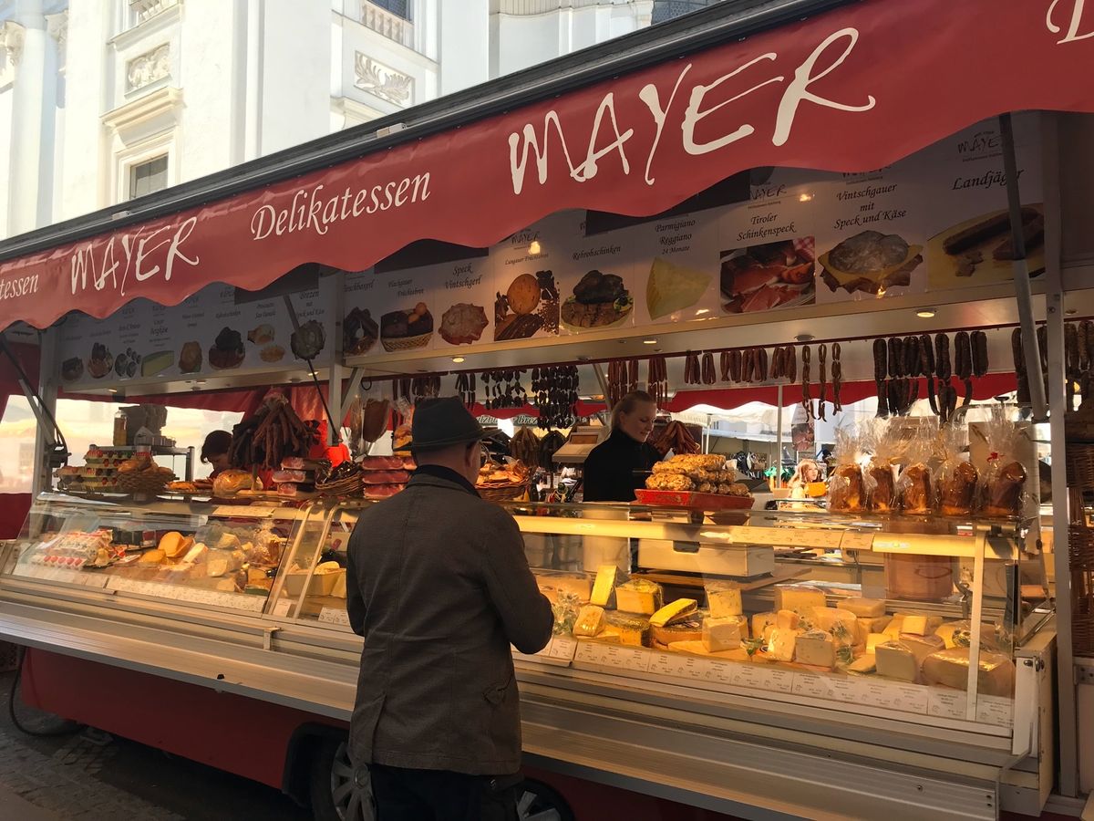 オーストリア🇦🇹へ
ドイツからバイエルン鉄道で列車の旅
華やかな洗練された...