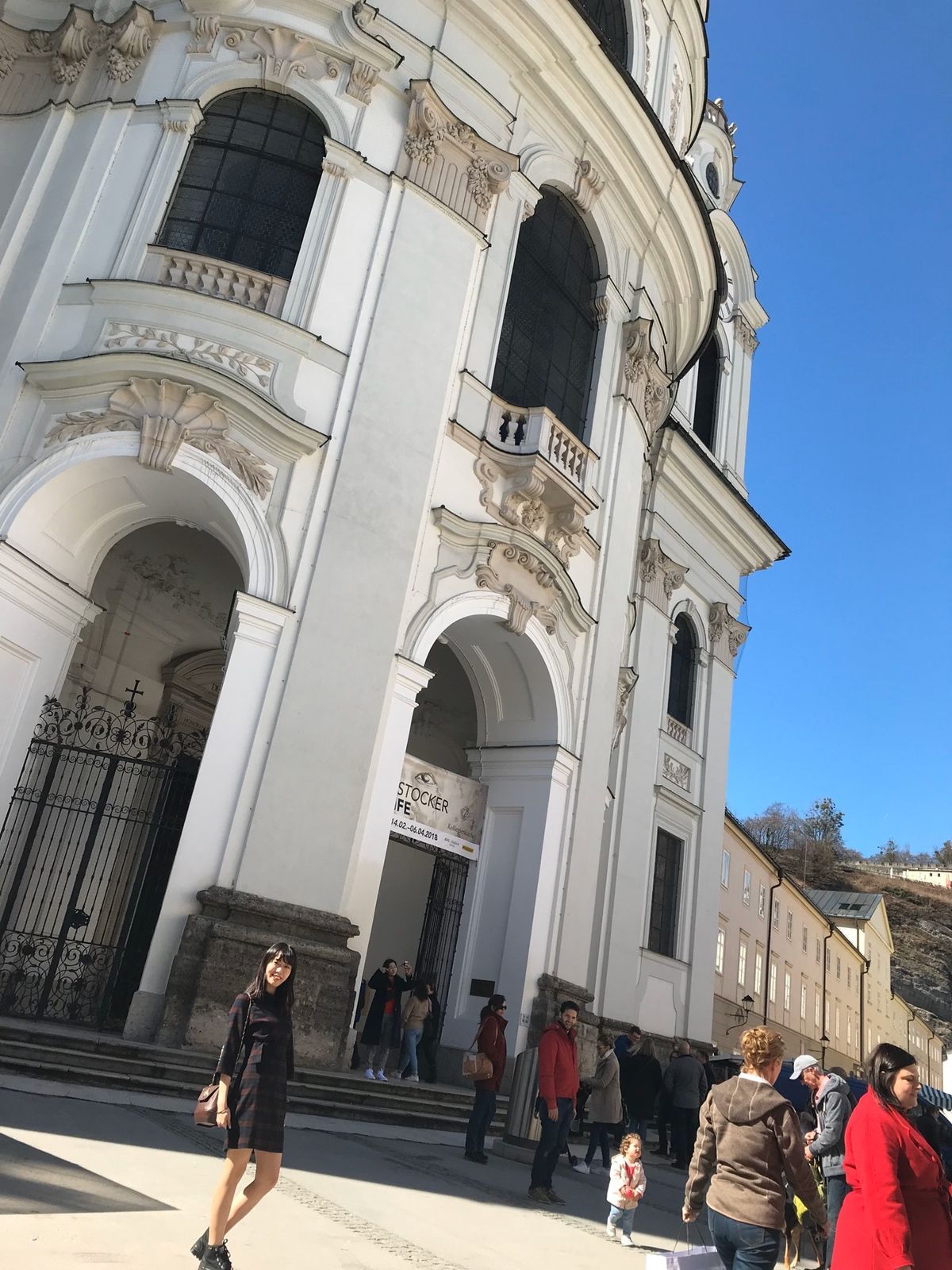 オーストリア🇦🇹へ
ドイツからバイエルン鉄道で列車の旅
華やかな洗練された...