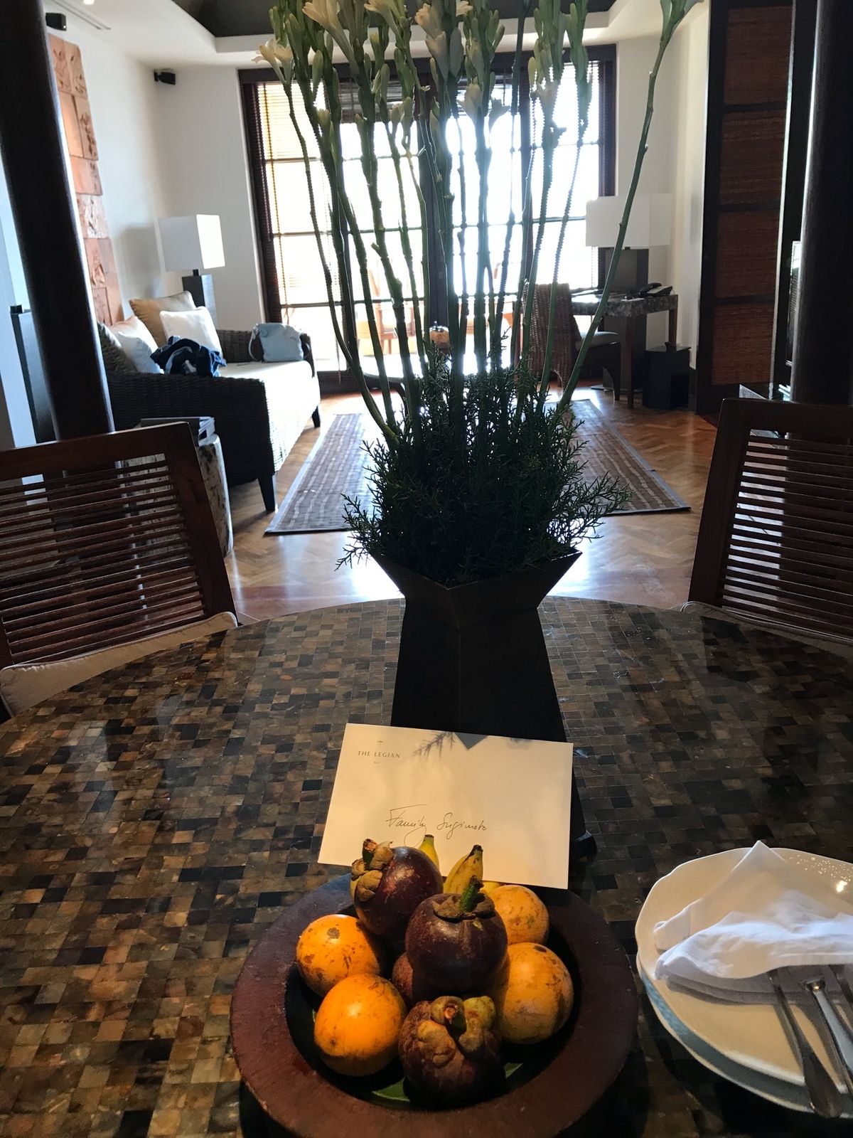 ホテルザ ・レギャンが良かった。
プールが最高で、ずっと浸かっていたかった...