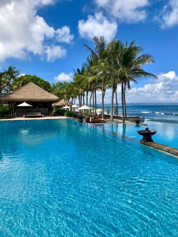 インドネシア「バリ島」の写真：ホテルザ ・レギャンが良かった。
プール...