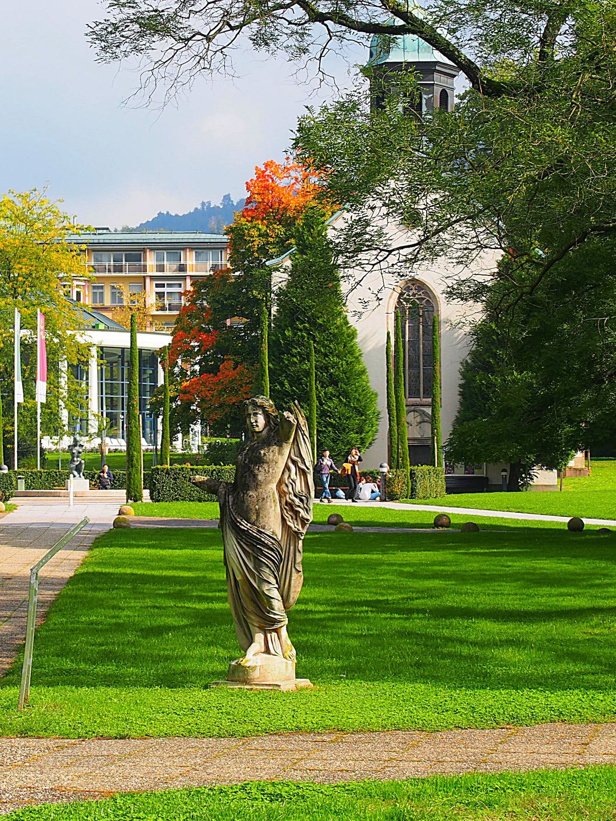 バーデンバーデン
ローマ帝国の時代から温泉地として栄えた由緒正しい温泉地で...