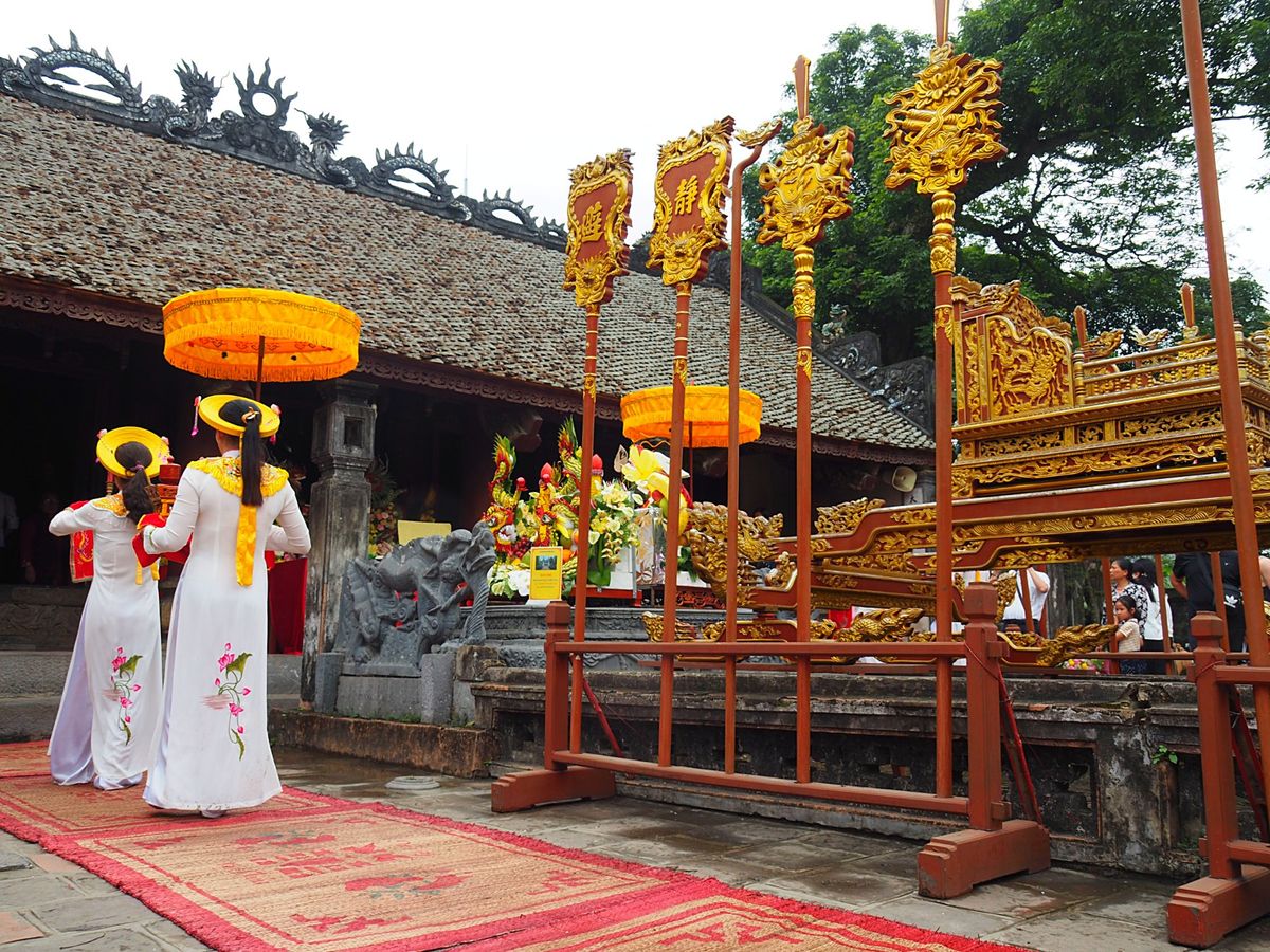 何かわかりませんでしたが、お寺での儀式を見ることができました