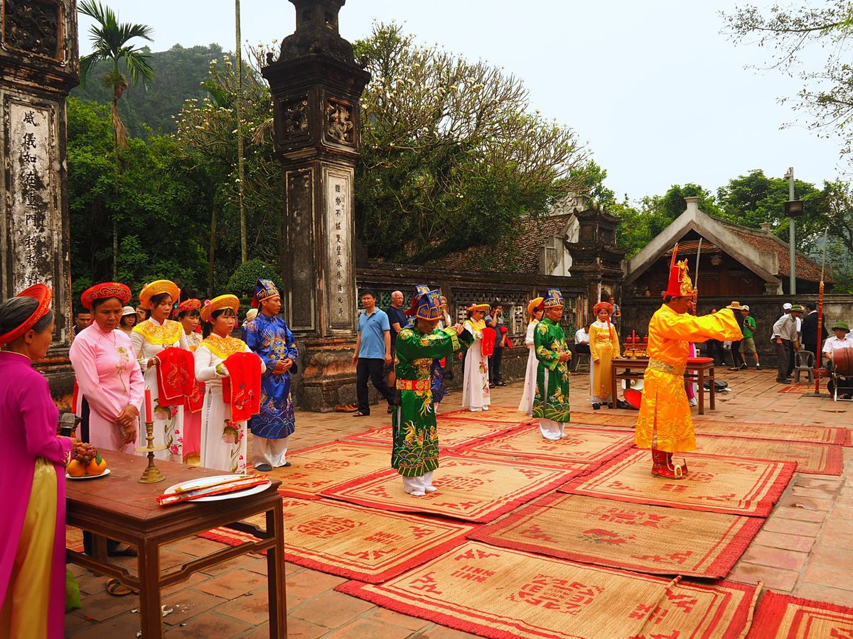 何かわかりませんでしたが、お寺での儀式を見ることができました