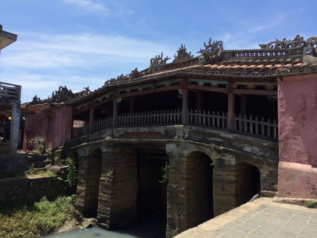 ダナンのホテルビンパールに宿泊。
世界遺産の街、ホイアンでの雑貨巡りは特に...