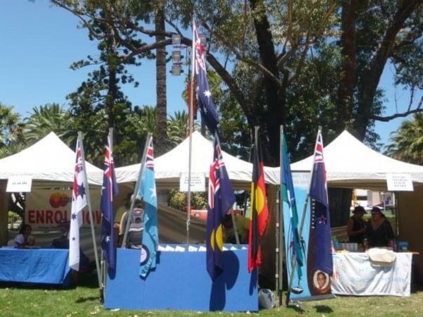 オーストラリア連邦・パース「オージー！Australia」の写真：アボリジニの旗がめっちゃ目立ってたな。
...