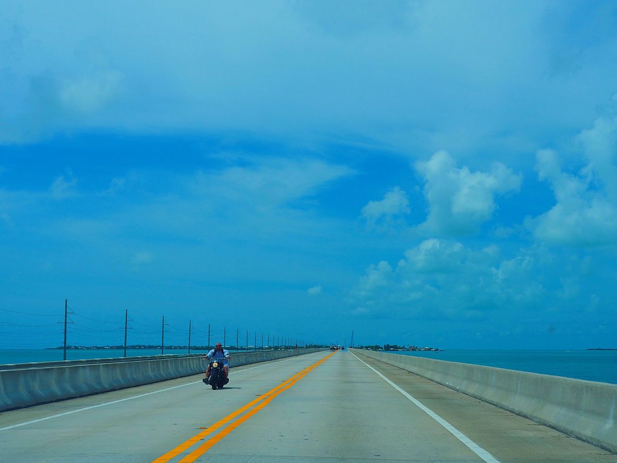 フロリダキーズ
マイアミからレンタカーで南下していくと、いつしかフロリダキ...