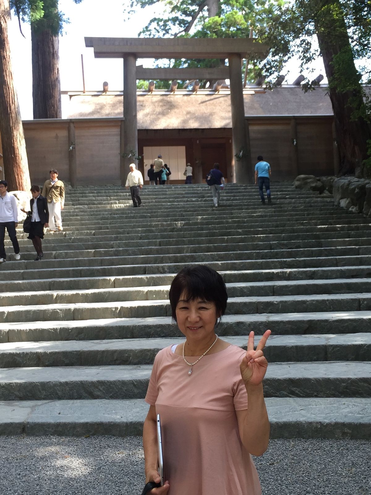 やはり空気が違う。伊勢神宮の境内に入ると、気が引き締まる⁉️