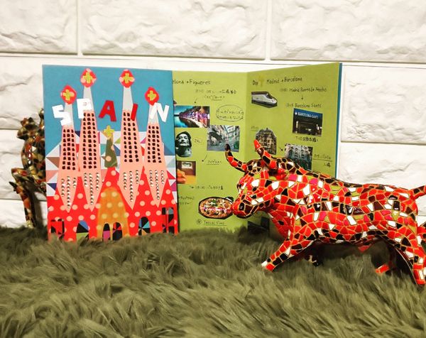 スペイン・バルセロナ「スペイン🇪🇸」の写真：しおり作成