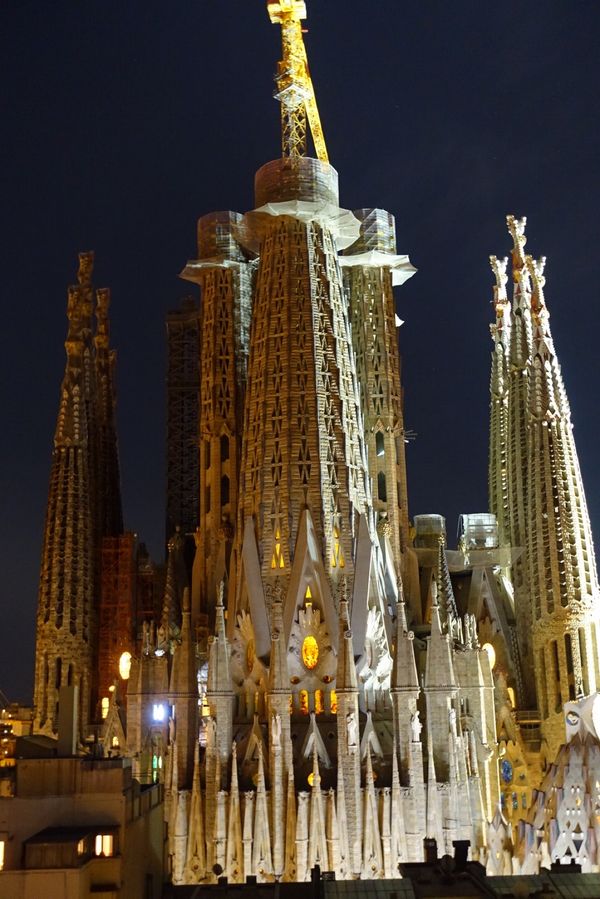 スペイン・バルセロナ「スペイン🇪🇸」の写真：サグラダファミリアを満喫する旅。
ついで...