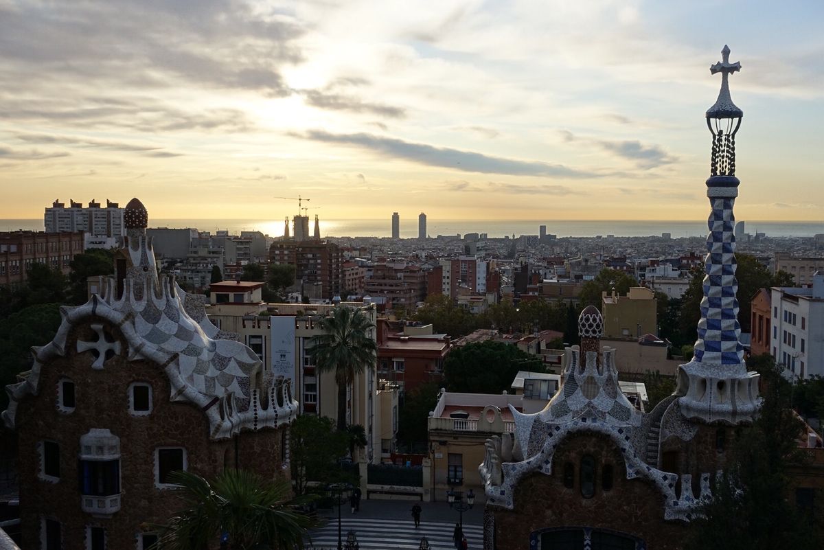 サグラダファミリアを満喫する旅。
ついでに他のガウディ建築も。
人も優しく...