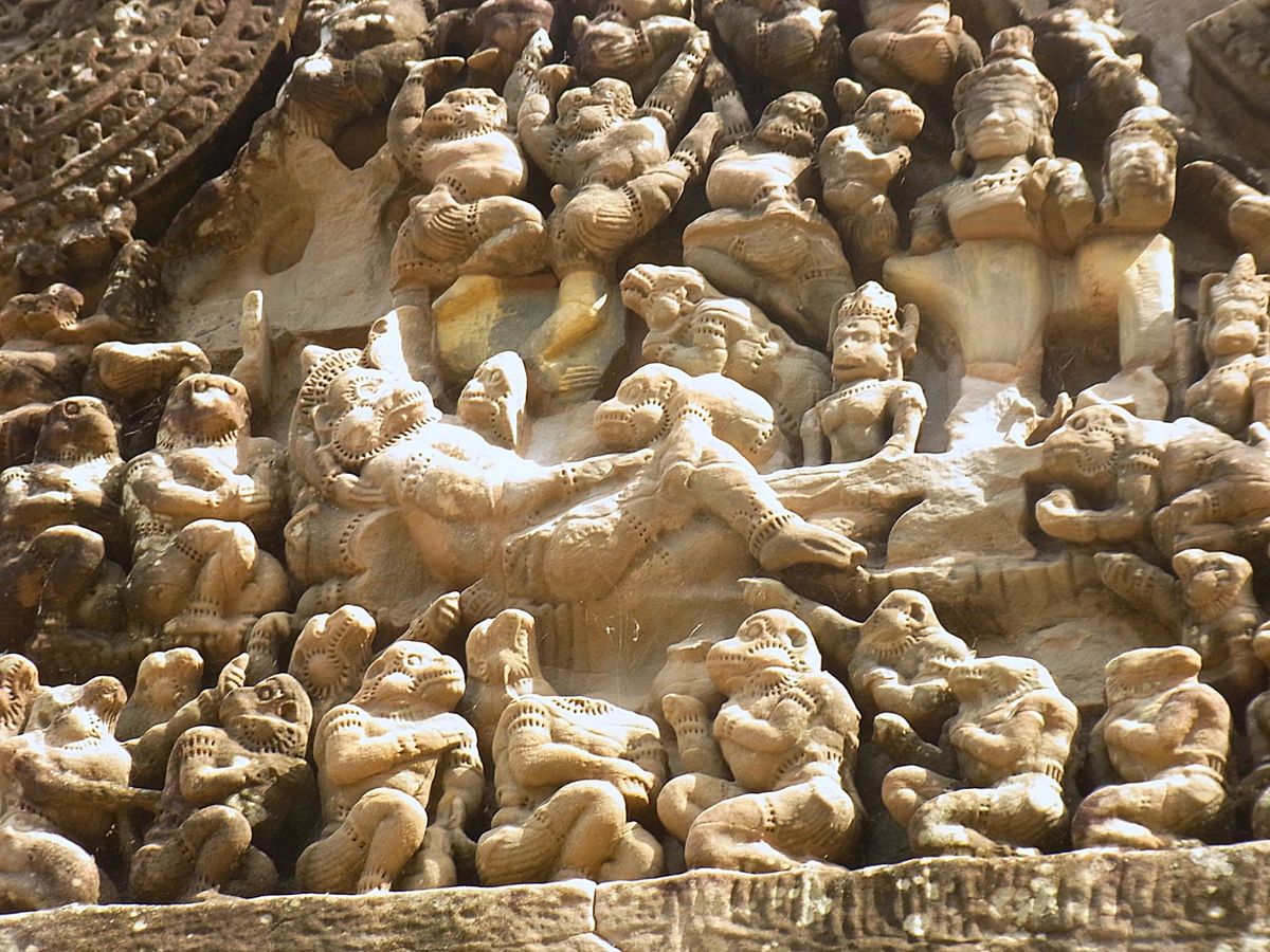 アンコールワット
訪問時は天気がパリっとせず、日の出や日没はどんよりした感...