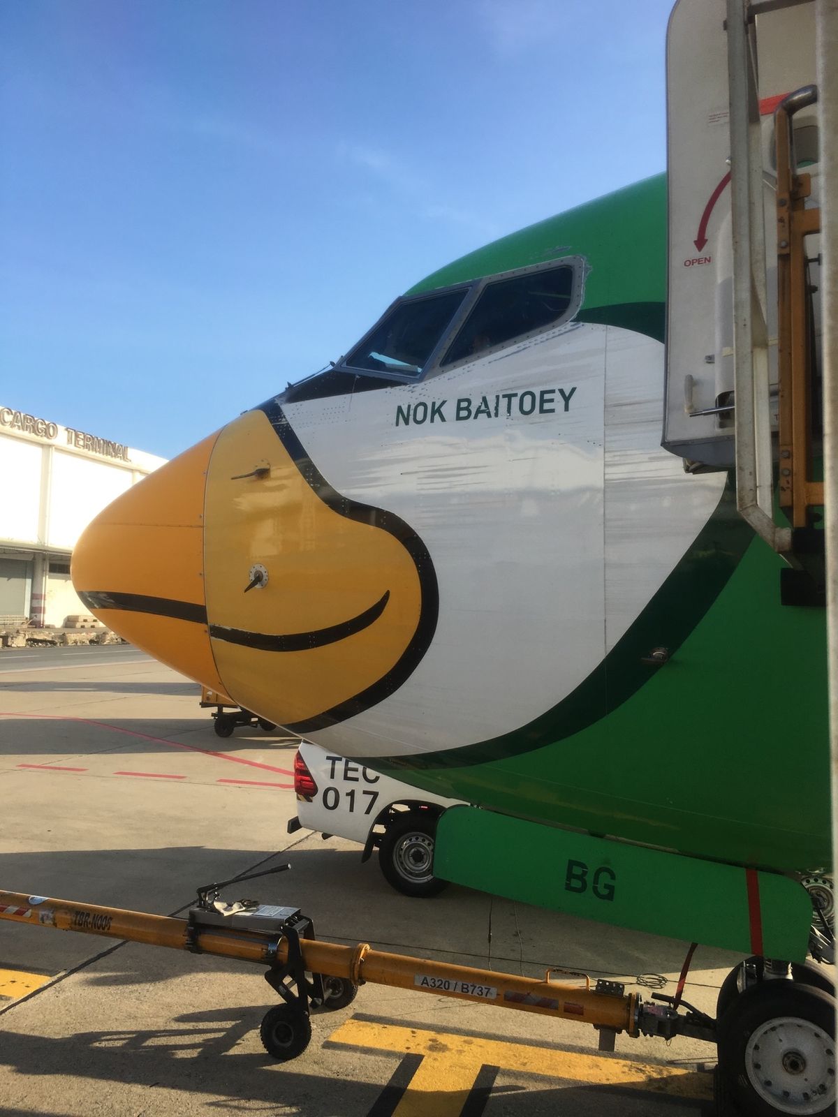 Nok Airでチェンライへ。空路でのチェンライは初めて。小さな空港でした。