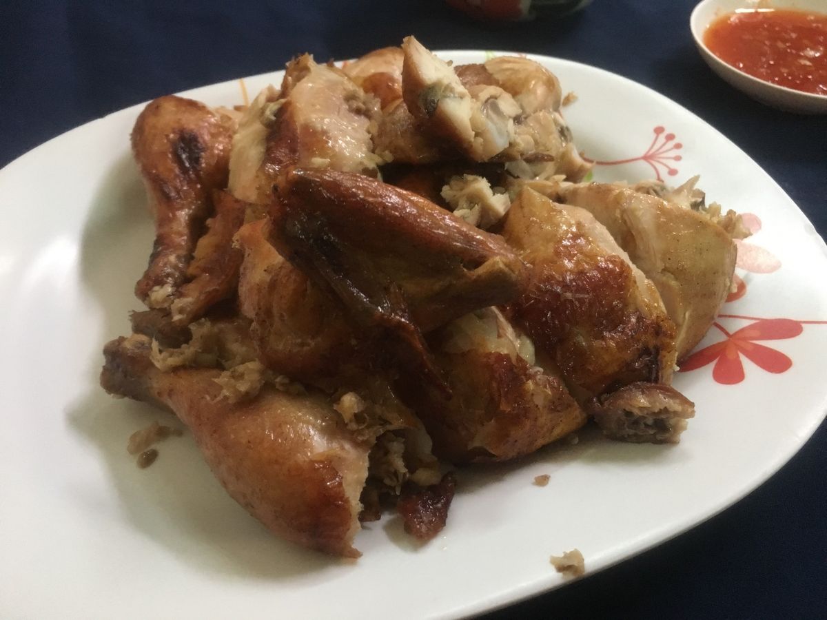 北タイ料理のゲーンハンレーとナムプリックオーン
ガイヤーン、もつ煮、豚足
...