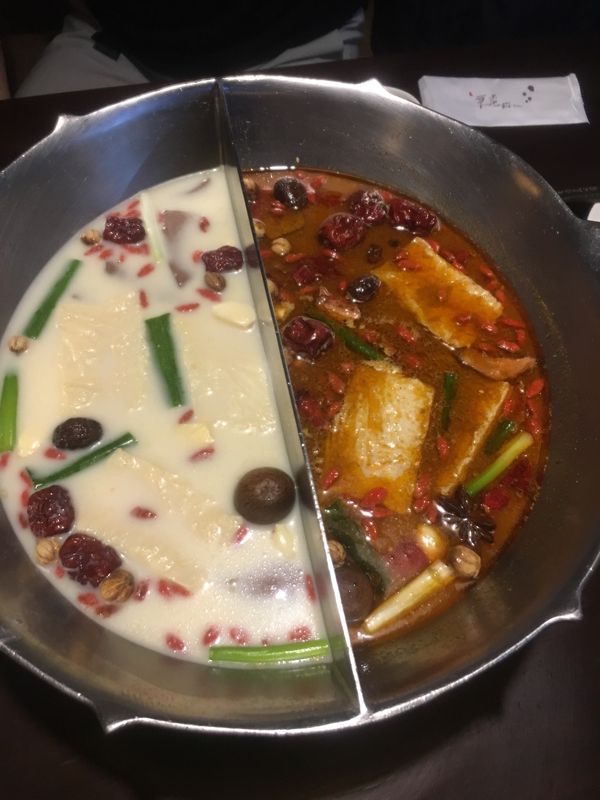 台湾・台南「ピーチで台湾」の写真：火鍋で有名な無老鍋と鼎泰豊
鼎泰豊は小籠...