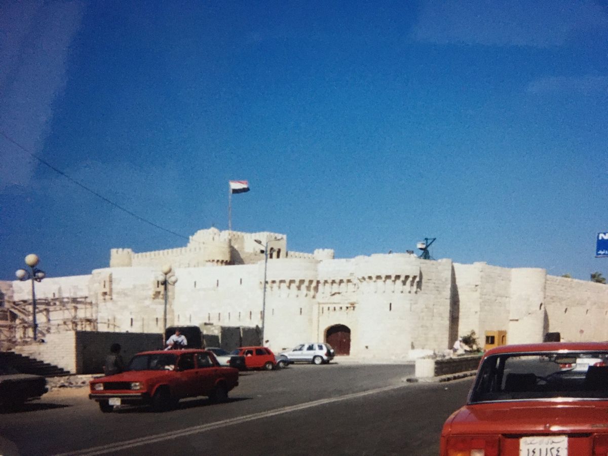 アレキサンドリア。2週間滞在したから思い出深い街。郵便局でぼったくられたり...