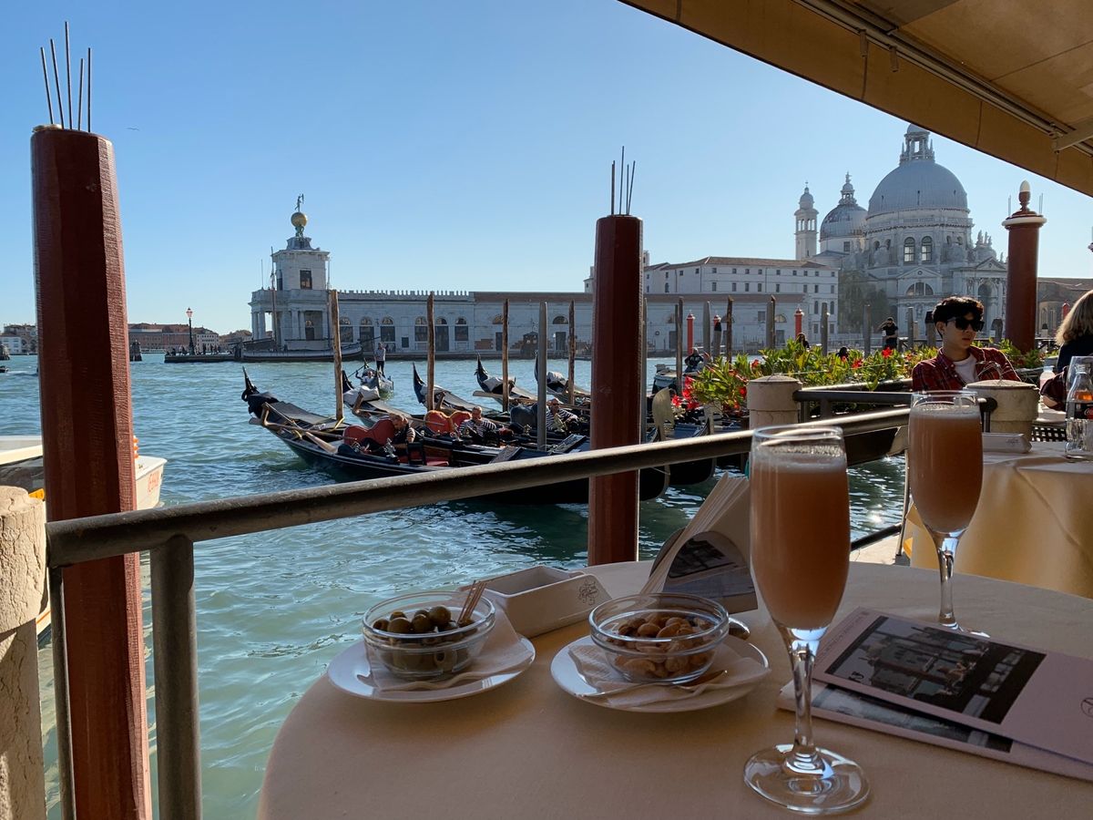 ✴︎ミラノでは買い物三昧
✴︎ベネチアでは本場のベリーニを
✴︎ミラノでは...