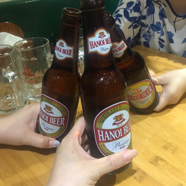 ベトナム・ハロン湾「ハノイ＆ハロン湾✈︎ 女子旅」の写真：✴︎まずはハノイビアーで乾杯！
✴︎人生...
