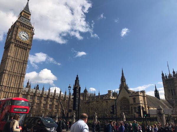 イギリス(英国)・ロンドン「🏴󠁧󠁢󠁳󠁣󠁴󠁿スコットランド出張✈︎ ツアー同行編」の写真：✴︎珍しく快晴のロンドン
✴︎いざネッシ...