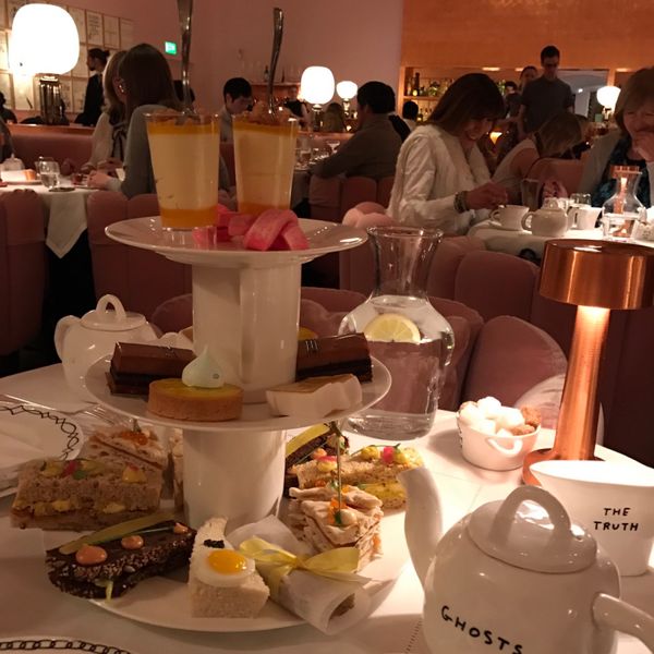 フランス・ロンドン「ロンドン＆パリ✈︎ 二人旅」の写真：✴︎ロンドンでは話題のスケッチでアフタヌ...